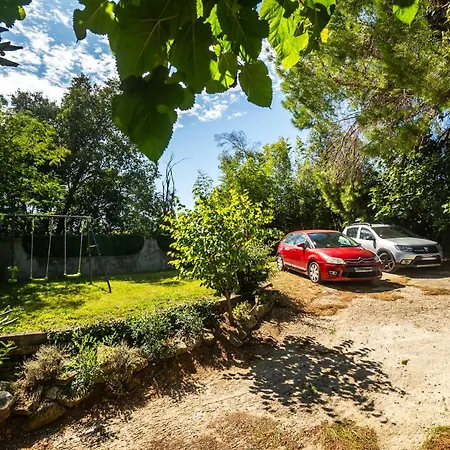 Вилла Le Moulin