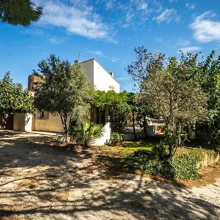 Вилла Le Moulin Meynes
